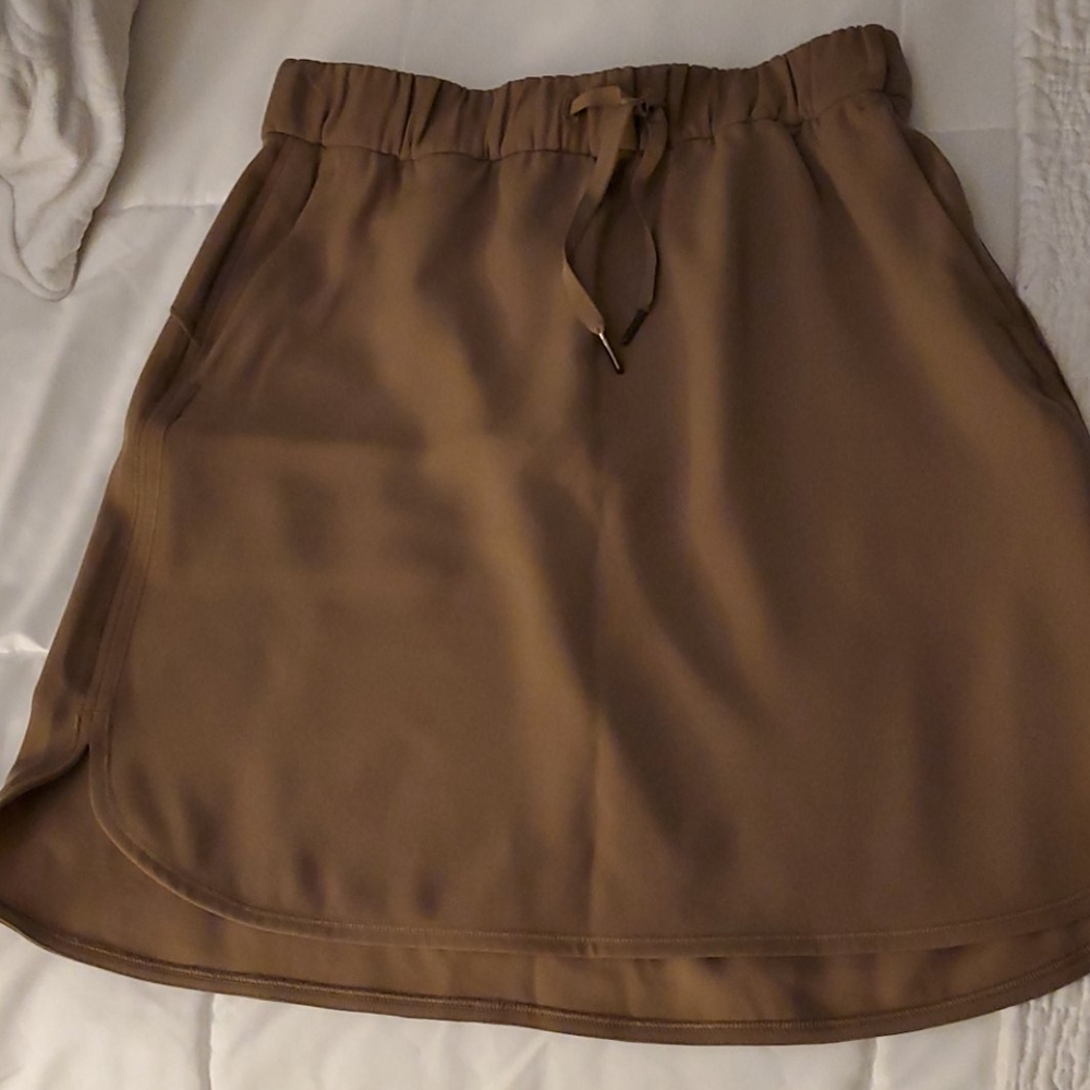 Lululemon Athletica On the Fly skirt